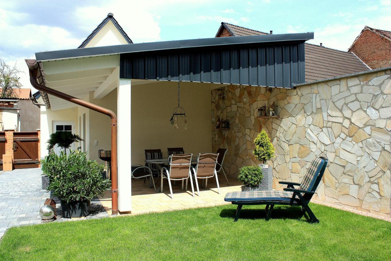 Ferienhaus Zum Gaesschen Weissenfels Exterior foto